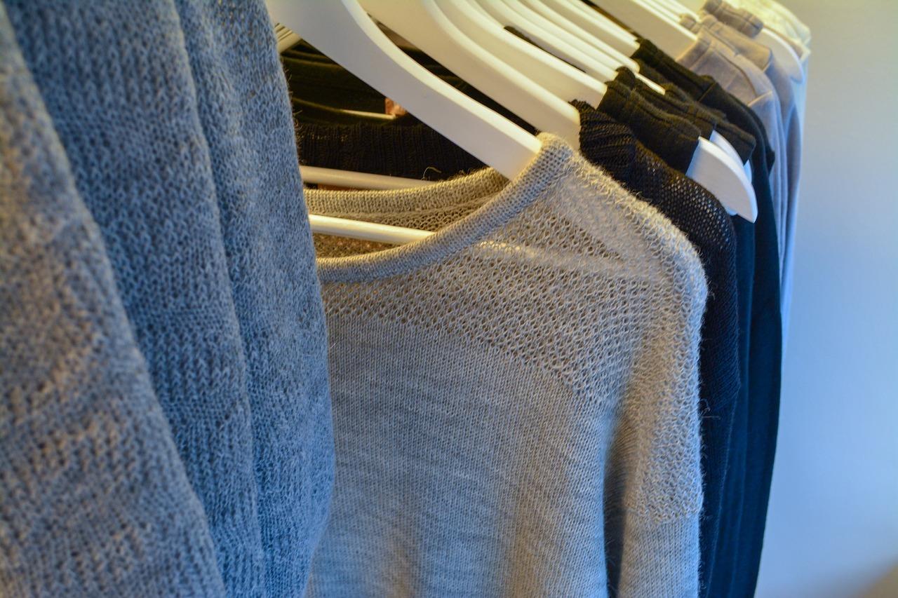Prêt-à-porter féminin : les bonnes affaires en ligne