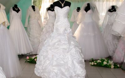 Robe de mariée et robe de cocktail : comment choisir ?